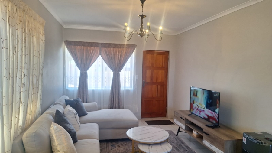 2 Bedroom Property for Sale in Rosemoor Western Cape